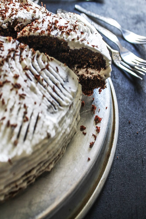 Torta al cioccolato con panna e scaglie fondenti | Preparato Dolce Paradiso al cacao